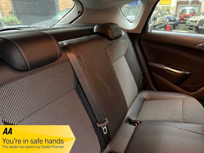 Used Vauxhall Astra 2011 for sale - 76596074: Photo 30