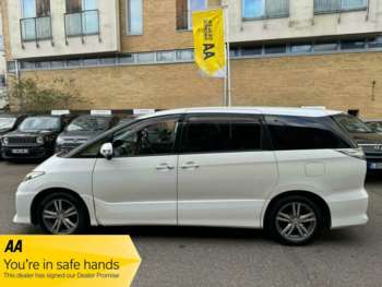 Used Toyota Estima  for sale - 69706011: Photo