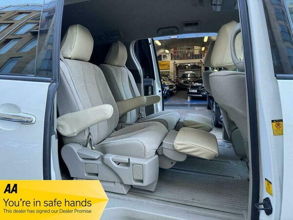 Used Toyota Estima 2011 for sale - 69736510: Photo 14