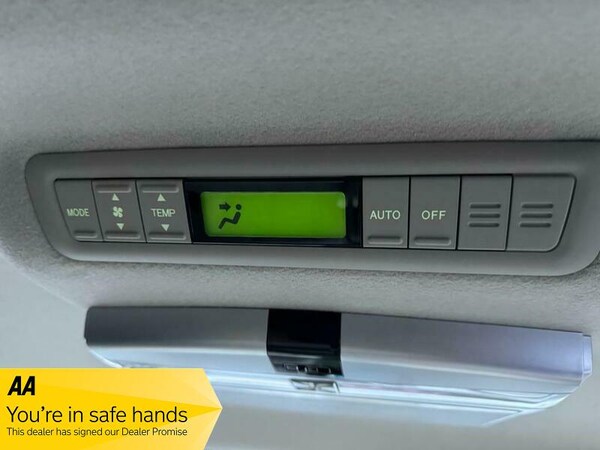 Used Toyota Estima 2011 for sale - 69736510: Photo 18