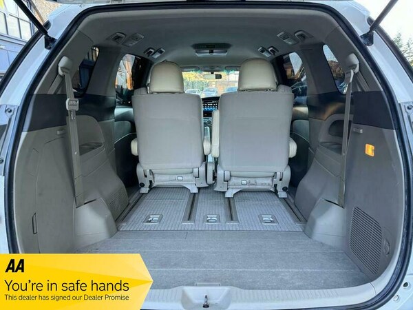 Used Toyota Estima 2011 for sale - 69736510: Photo 21