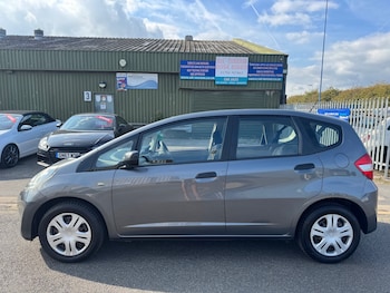 Used Honda Jazz 2011 for sale - 76102415: Photo 3