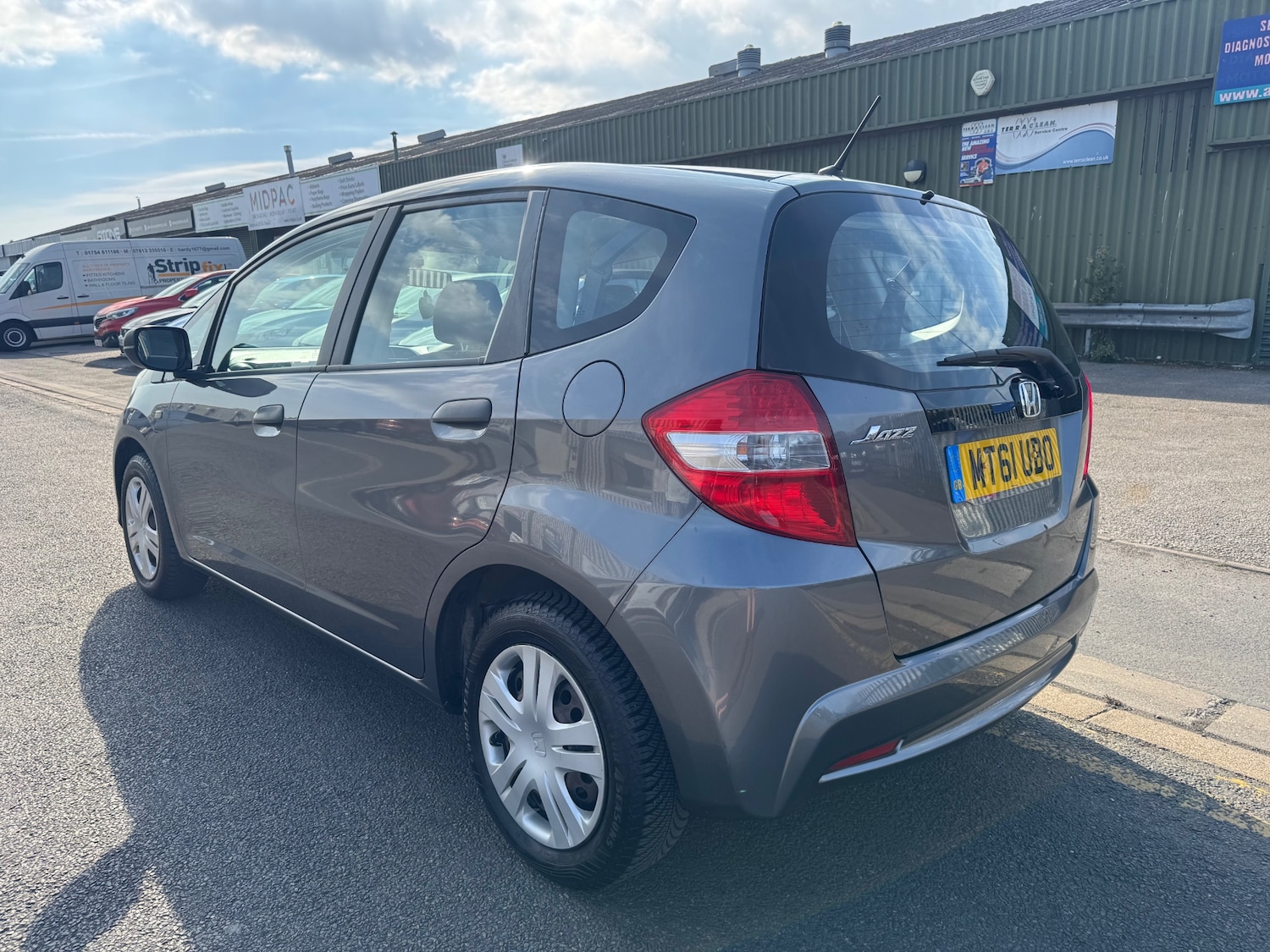 Used Honda Jazz 2011 for sale - 76102415: Photo 5