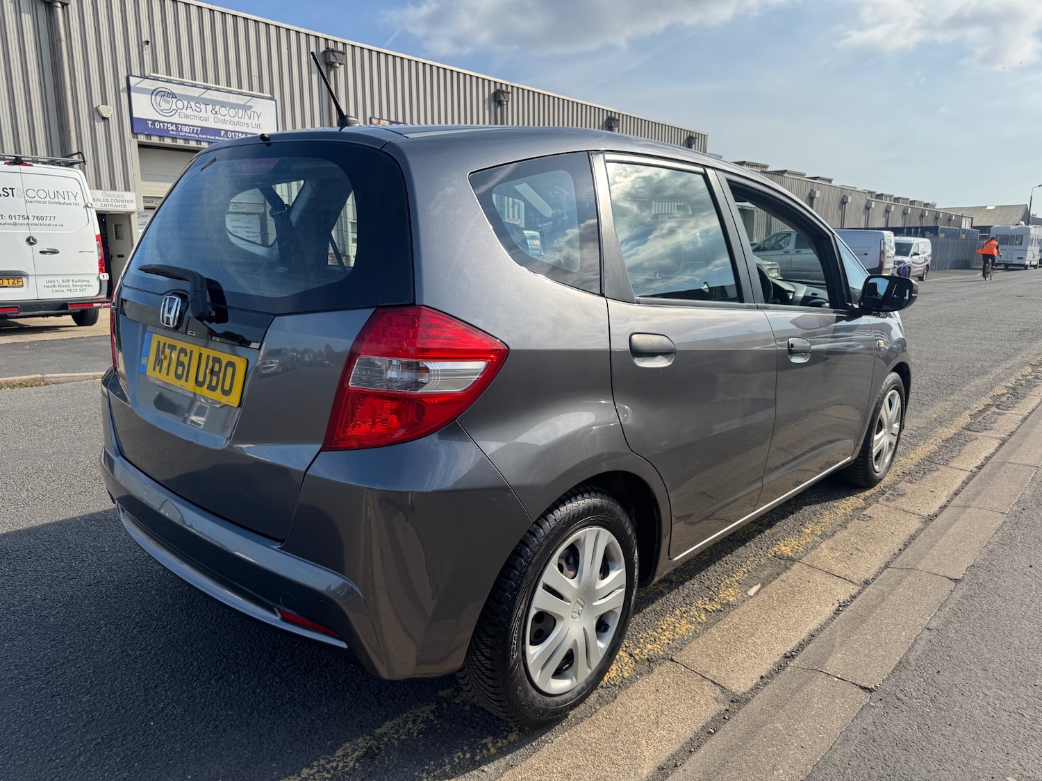 Used Honda Jazz 2011 for sale - 76102415: Photo 6