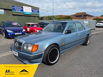 Used Mercedes-Benz E Class 1988 for sale - 78552599: Photo