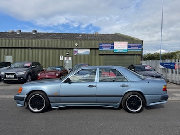 Used Mercedes-Benz E Class 1988 for sale - 78552599: Photo