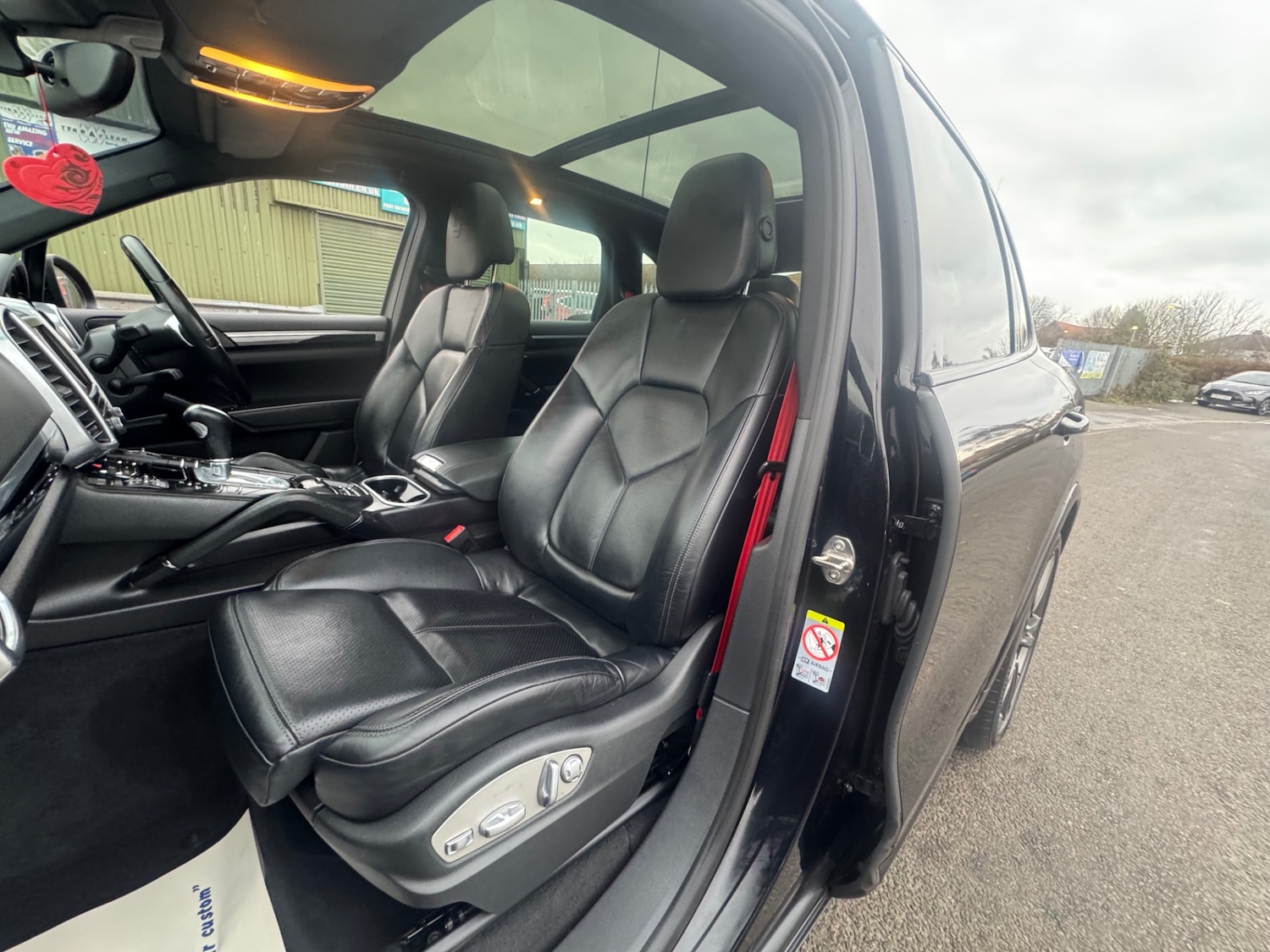 Used Porsche Cayenne 2014 for sale - 77116346: Photo 10