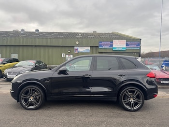 Used Porsche Cayenne 2014 for sale - 77116346: Photo