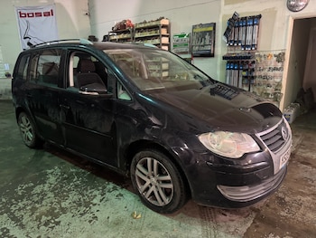 2009 (09) - 1.9 TDI DPF BlueMotion SE 105 5dr