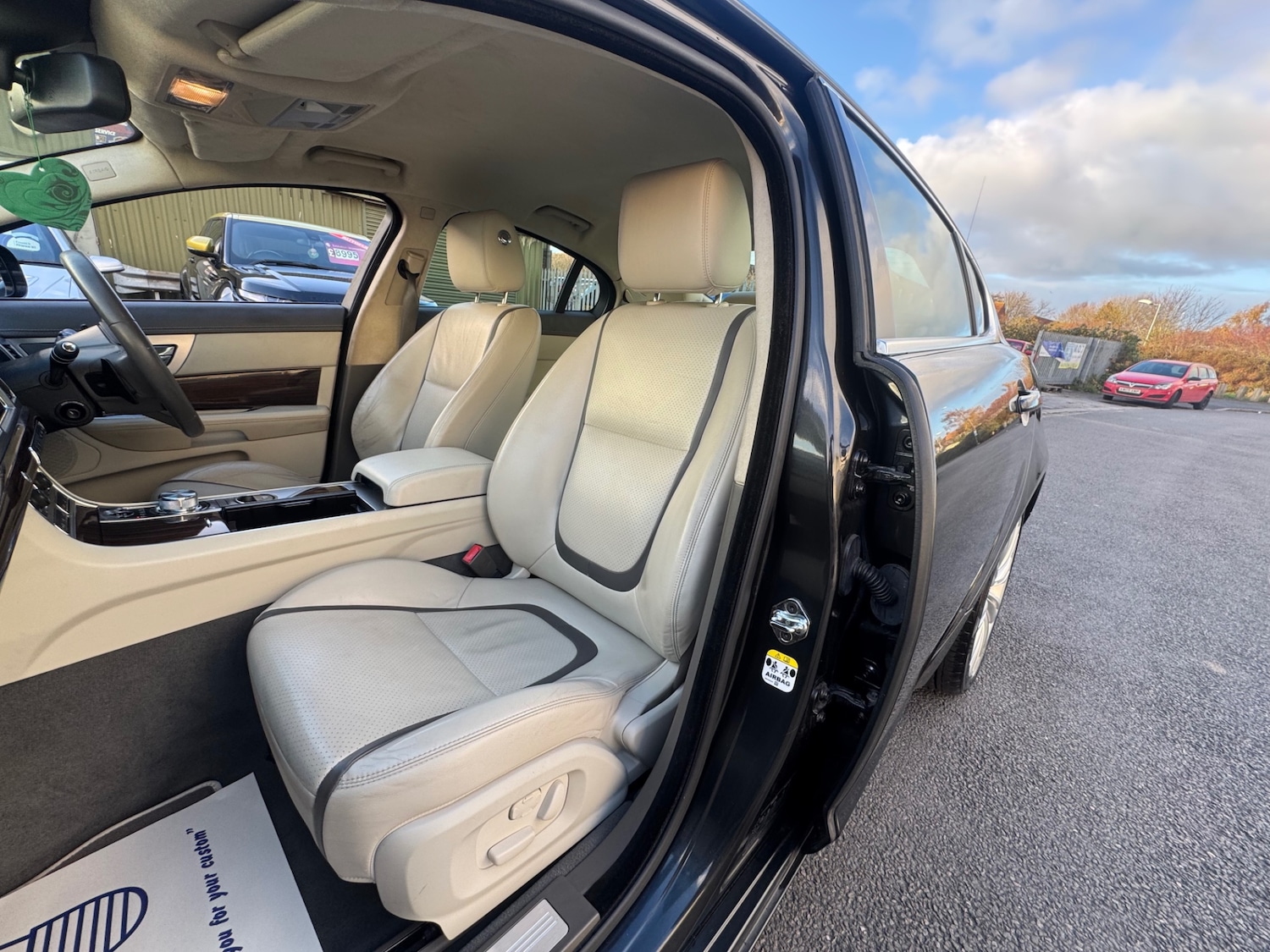 Used Jaguar XF 2013 for sale - 76600191: Photo 11