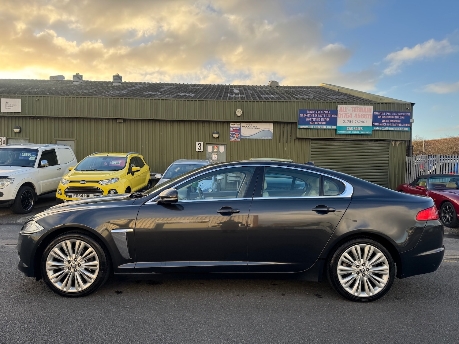 Used Jaguar XF 2013 for sale - 76600191: Photo 4