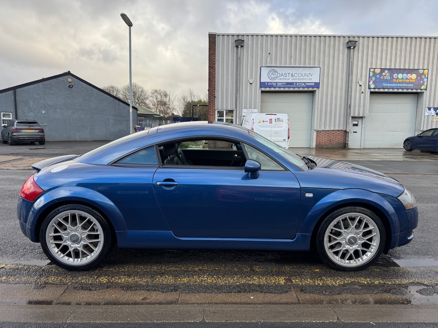 Used Audi TT 2004 for sale - 76637251: Photo 5