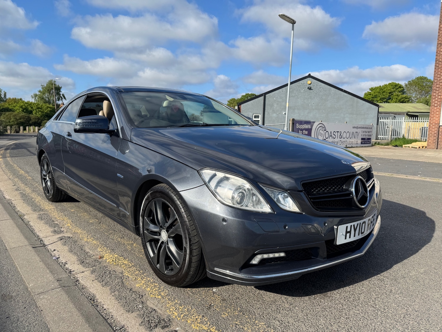 Used Mercedes-Benz E Class 2010 for sale - 76496924: Photo 2