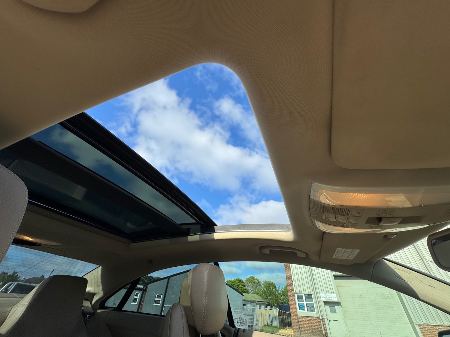 Used Mercedes-Benz E Class 2010 for sale - 76496924: Photo 20