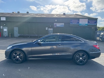 Used Mercedes-Benz E Class 2010 for sale - 76496924: Photo