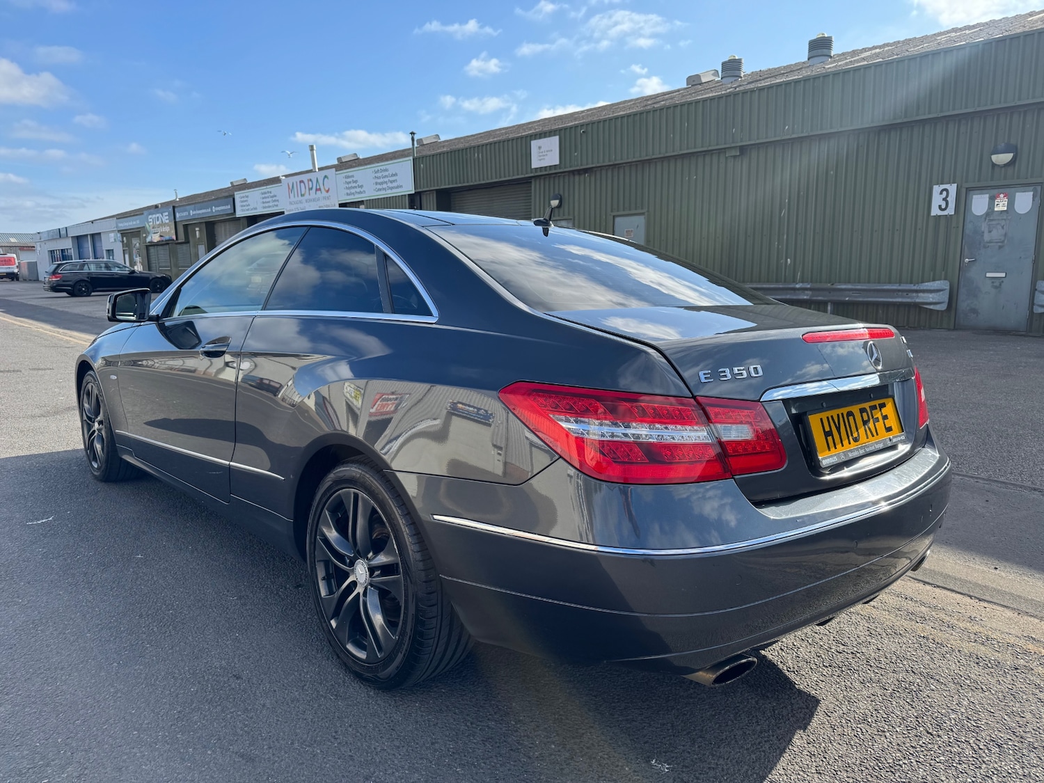 Used Mercedes-Benz E Class 2010 for sale - 76496924: Photo 5