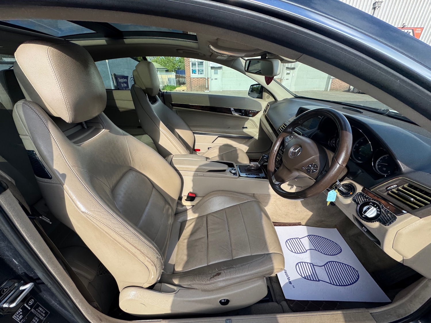 Used Mercedes-Benz E Class 2010 for sale - 76496924: Photo 9