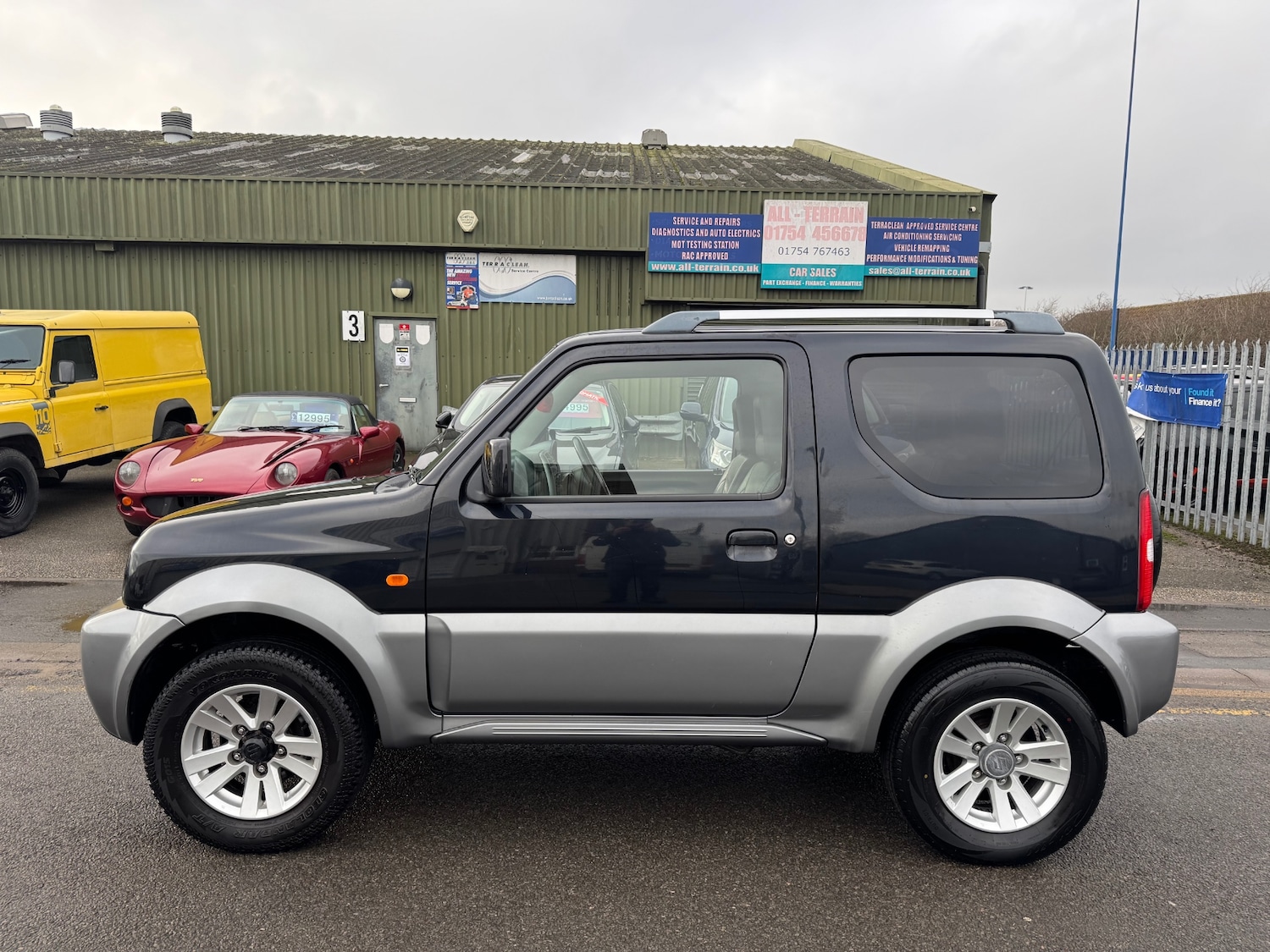 Used Suzuki Jimny 2010 for sale - 77449000: Photo 4