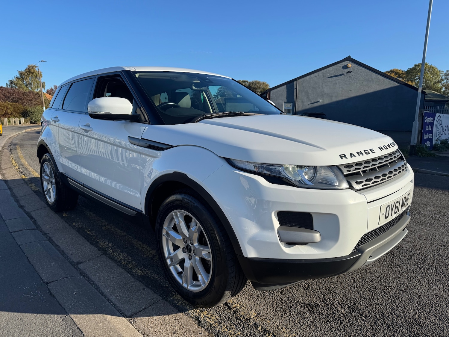 Used Land Rover Range Rover Evoque 2011 for sale - 76340790: Photo 2