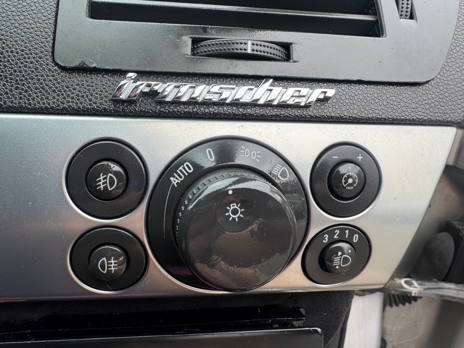 Used Vauxhall Astra Van 2011 for sale - 76207383: Photo 16