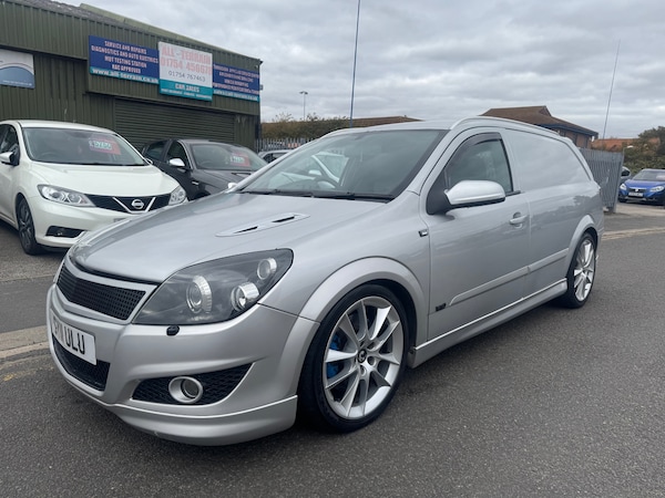 Used Vauxhall Astra Van 2011 for sale - 76207383: Photo 1