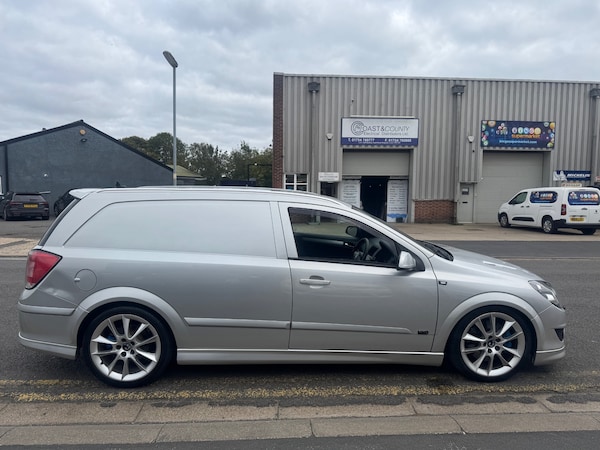 Used Vauxhall Astra Van 2011 for sale - 76207383: Photo 4