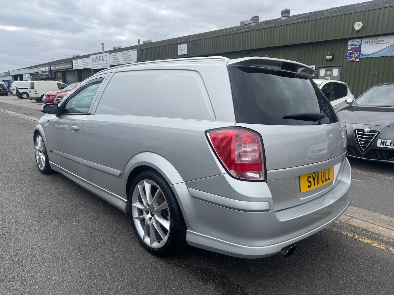 Used Vauxhall Astra Van 2011 for sale - 76207383: Photo 5