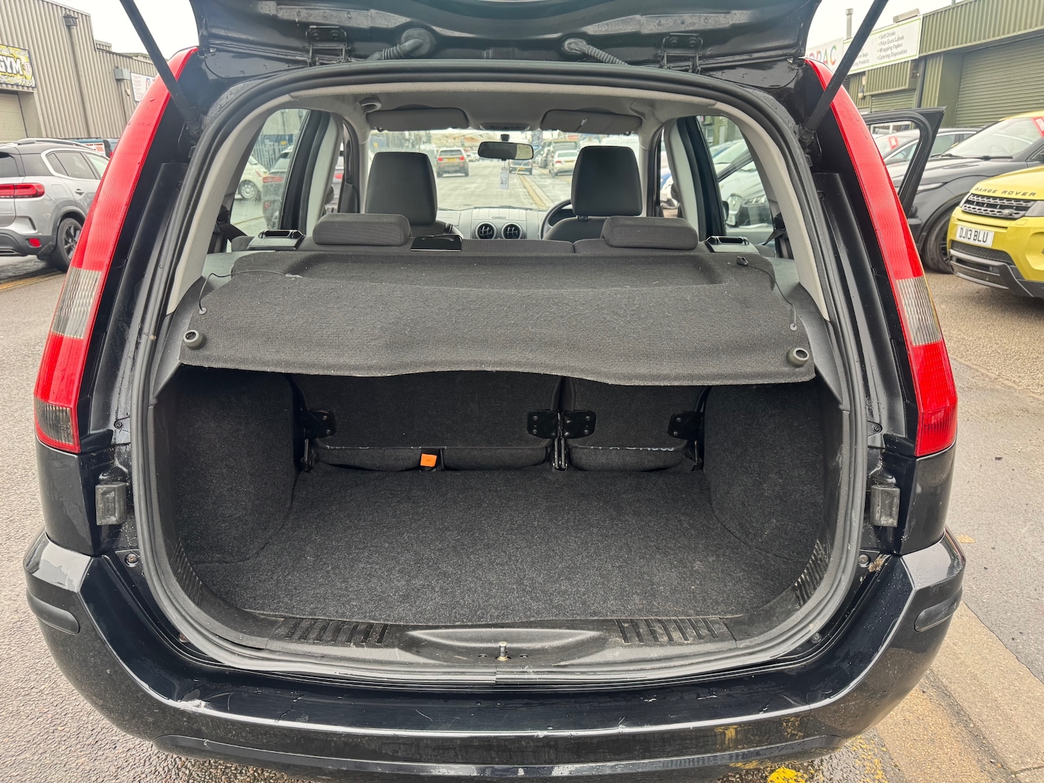 Used Ford Fusion 2005 for sale - 77168345: Photo 17