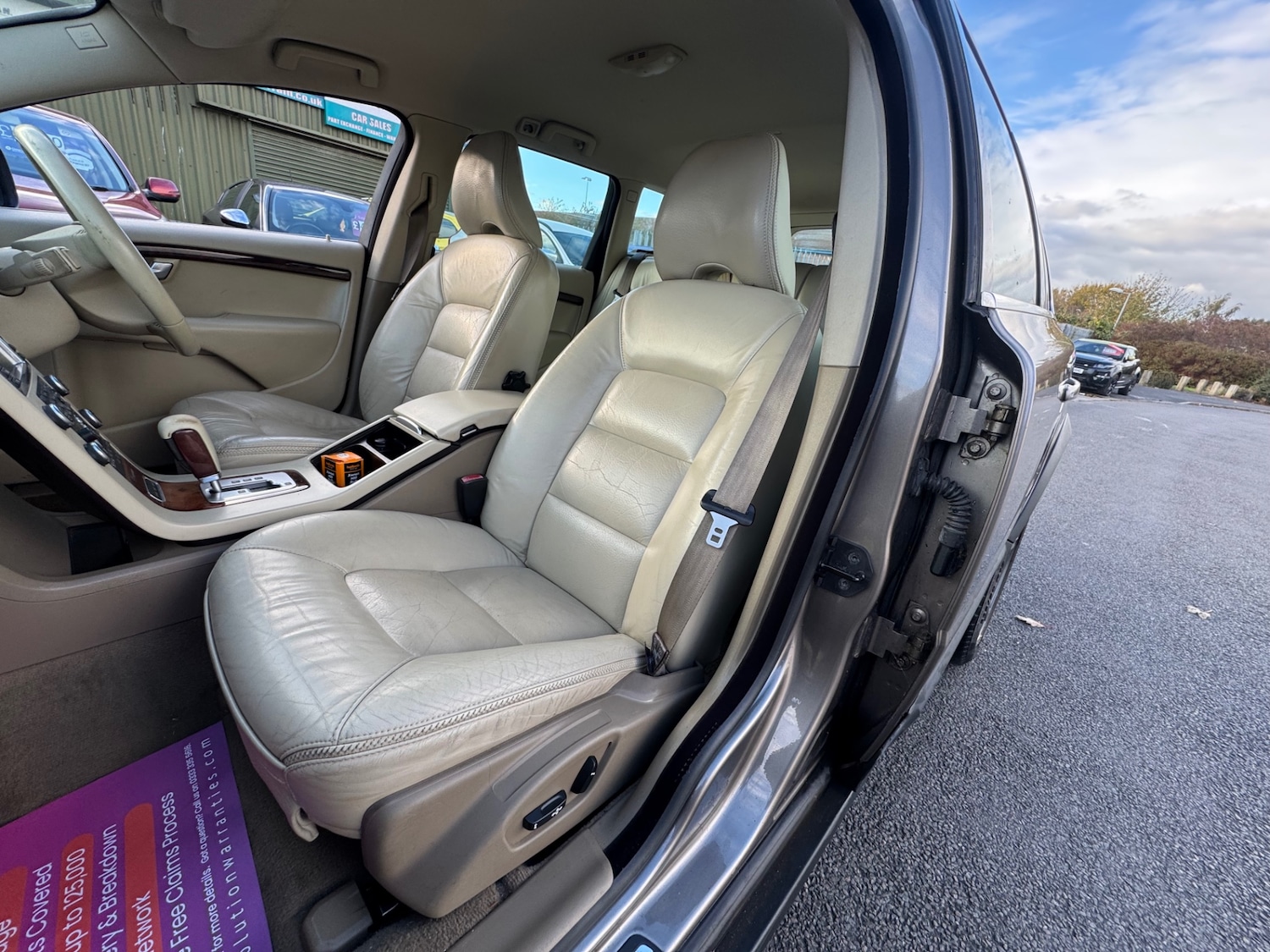 Used Volvo XC70 2008 for sale - 76356010: Photo 10