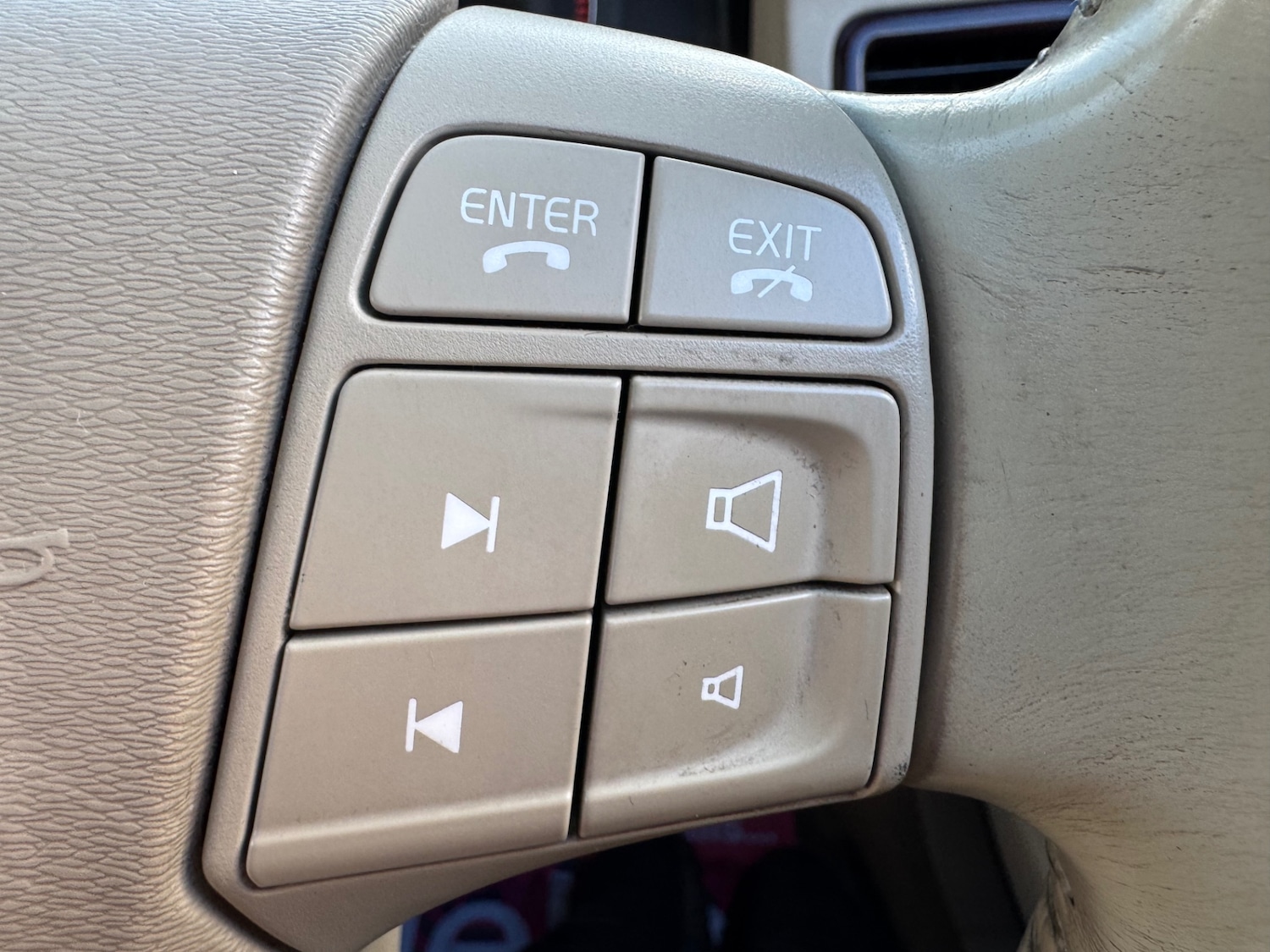 Used Volvo XC70 2008 for sale - 76356010: Photo 19