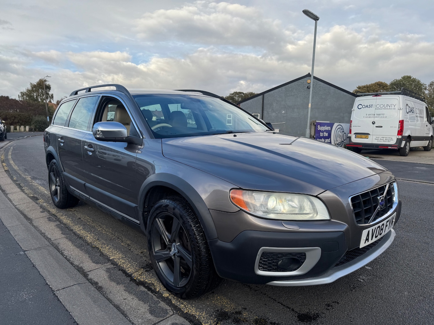 Used Volvo XC70 2008 for sale - 76356010: Photo 2