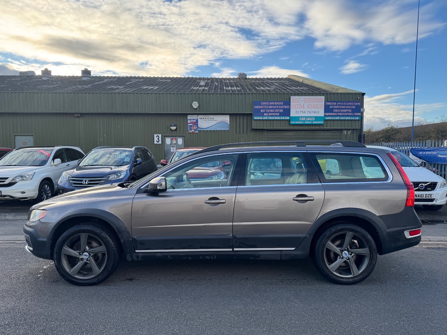 Used Volvo XC70 2008 for sale - 76356010: Photo 3