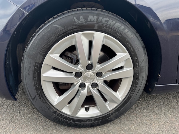 Used Peugeot 308 2017 for sale - 75640968: Photo 18