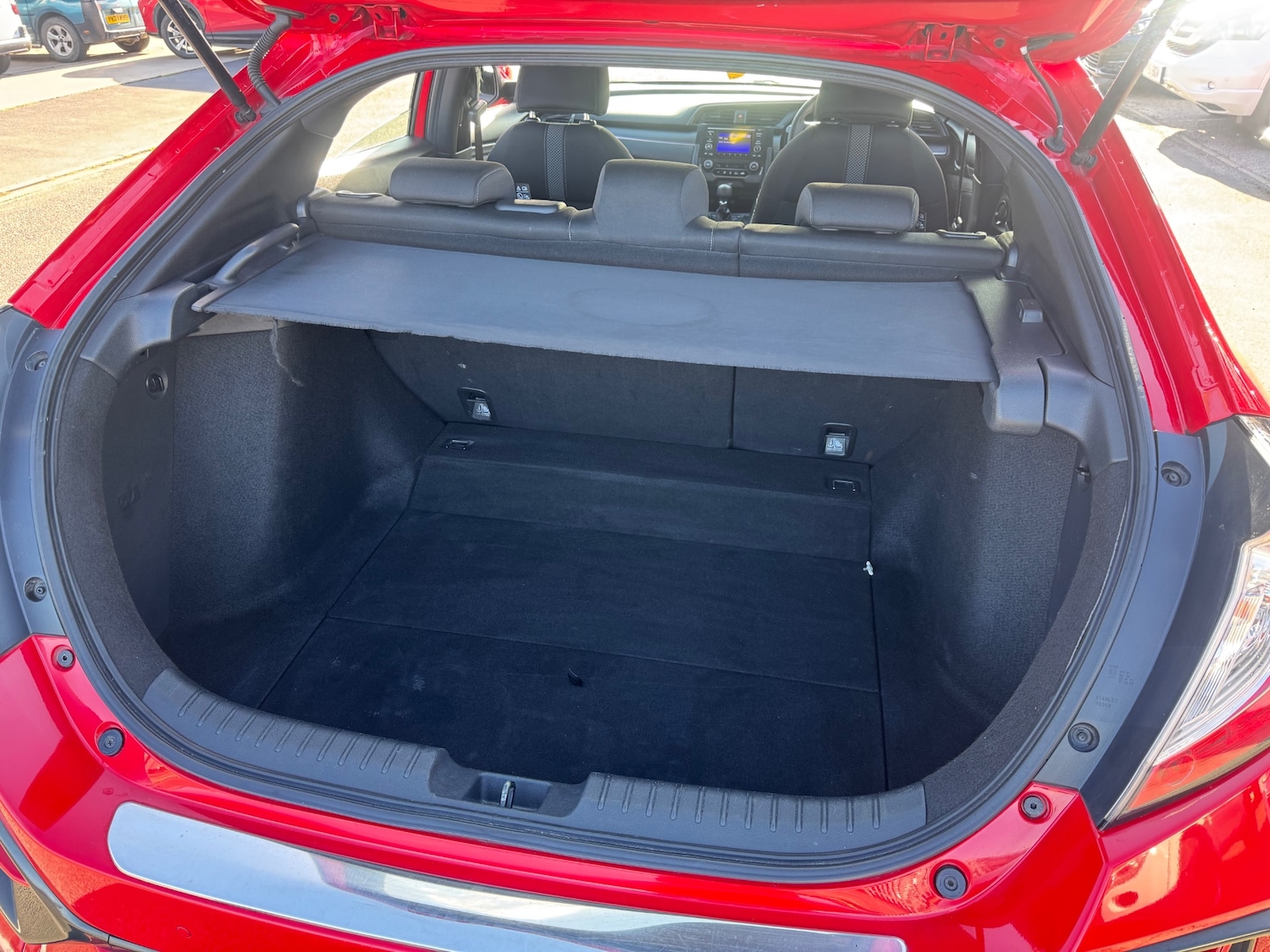 Used Honda Civic 2019 for sale - 76365001: Photo 15