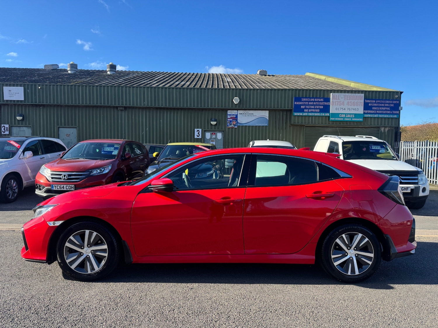 Used Honda Civic 2019 for sale - 76365001: Photo 3