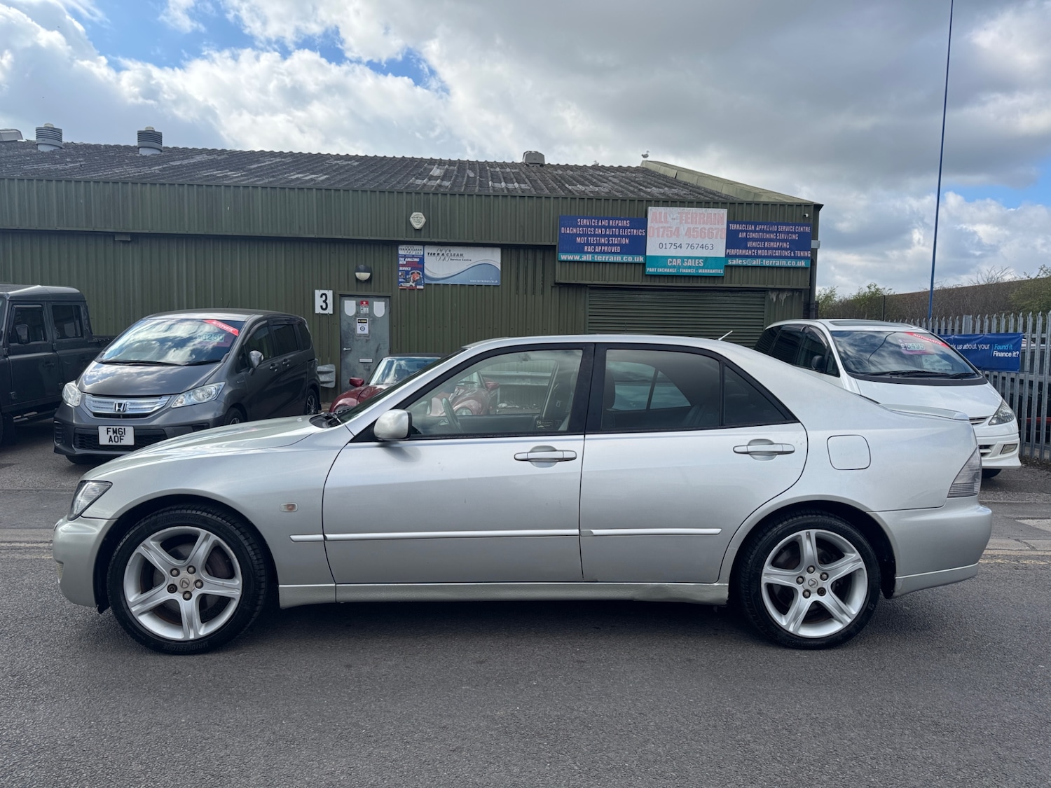 Used Lexus IS 2004 for sale - 78079410: Photo 4