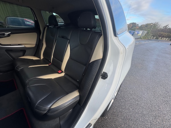 Used Volvo XC60 2011 for sale - 76181455: Photo 11
