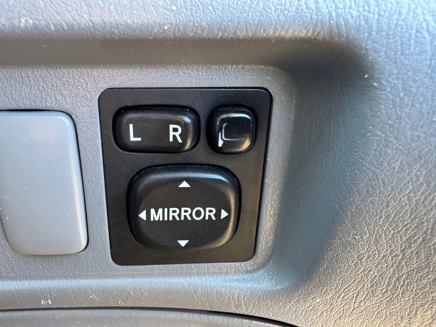 Used Toyota Estima 2020 for sale - 77829988: Photo 25