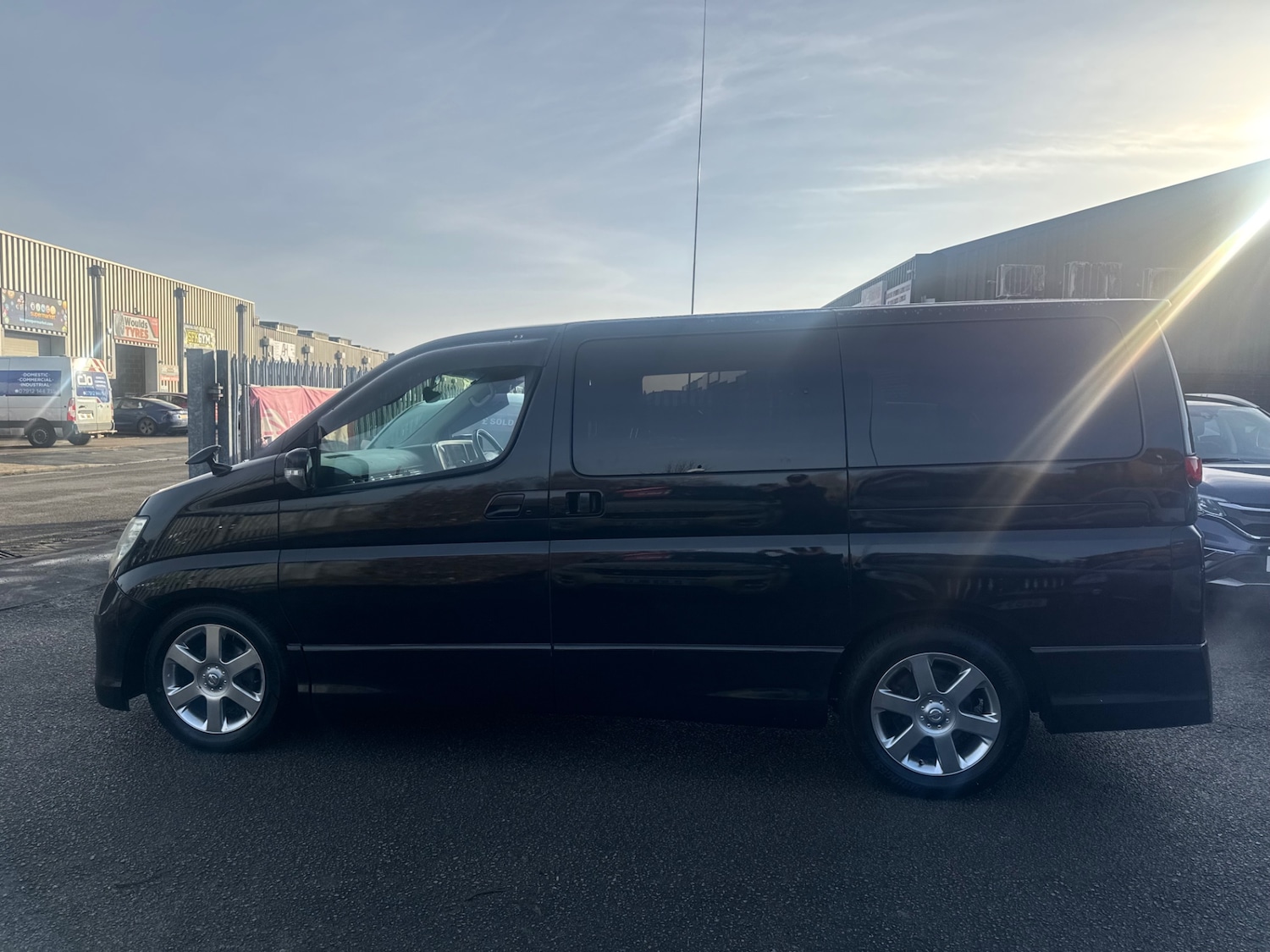 Used Nissan Elgrand 2020 for sale - 77363780: Photo 5