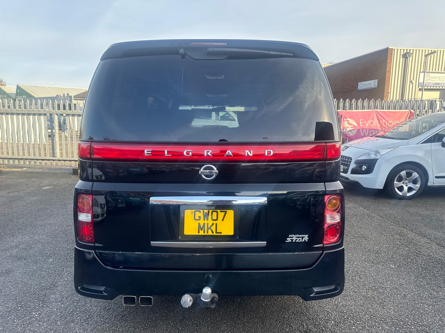 Used Nissan Elgrand 2020 for sale - 77363780: Photo 9