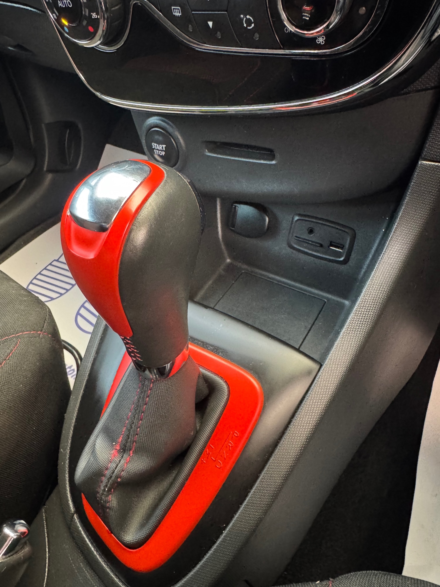 Used Renault Clio 2013 for sale - 76330369: Photo 14