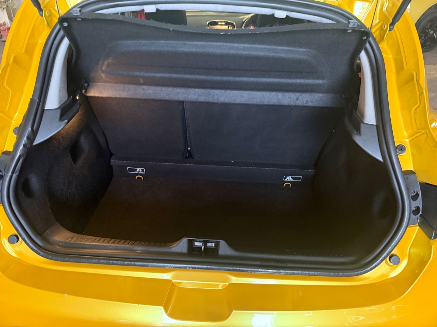 Used Renault Clio 2013 for sale - 76330369: Photo 15