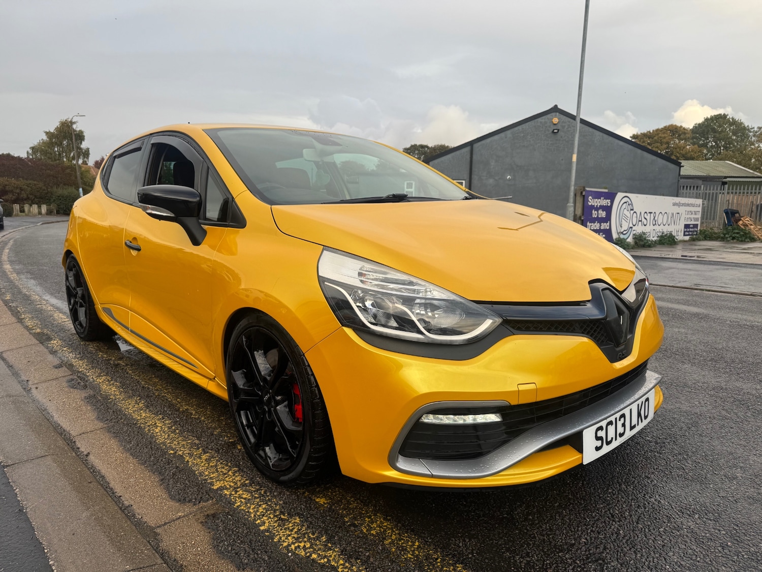 Used Renault Clio 2013 for sale - 76330369: Photo 2