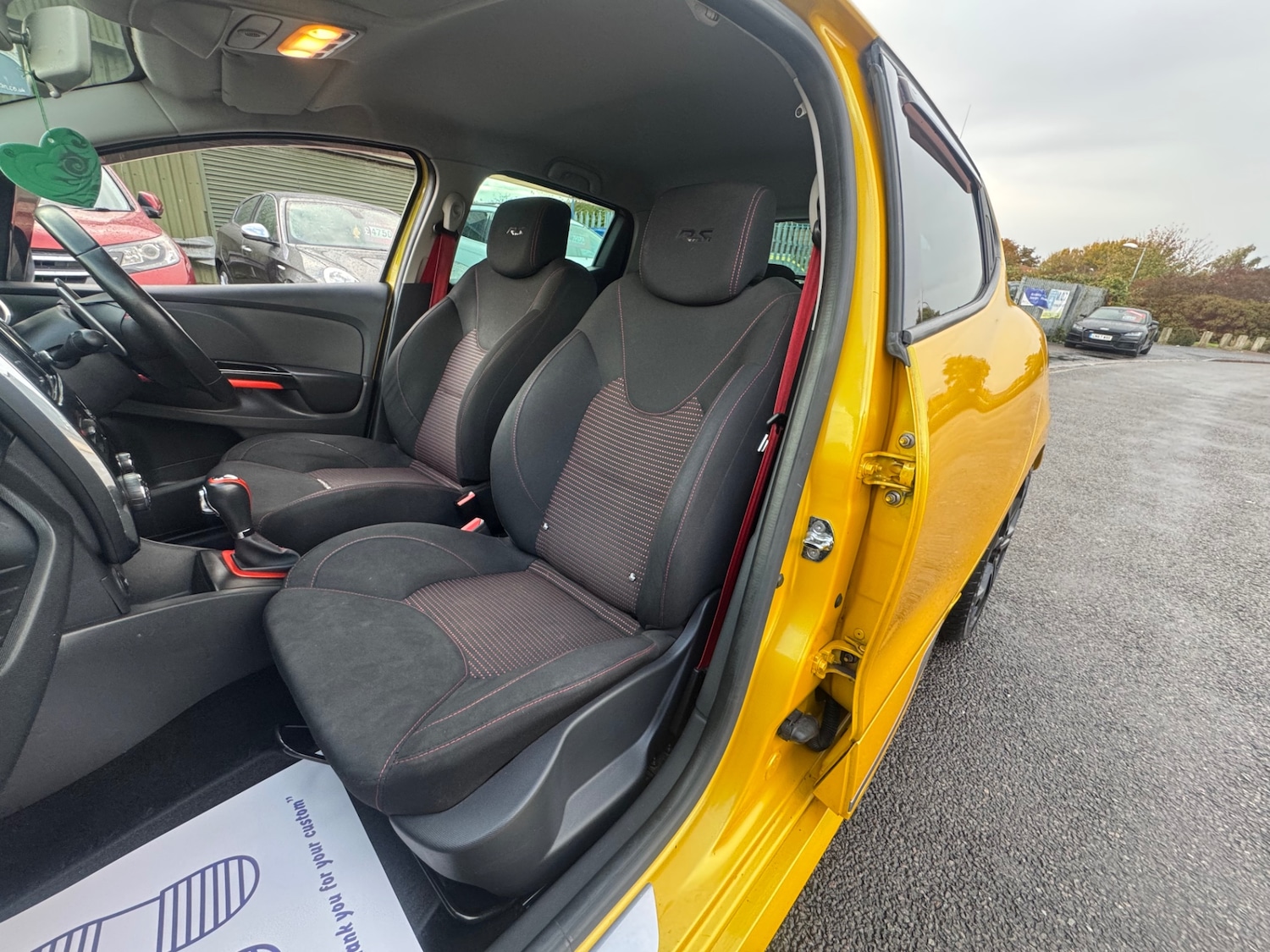 Used Renault Clio 2013 for sale - 76330369: Photo 9