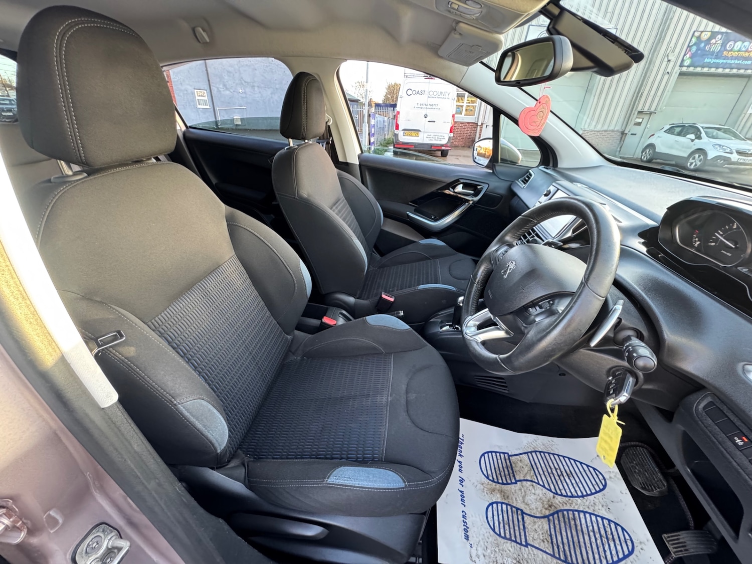 Used Peugeot 208 2012 for sale - 76818045: Photo 10