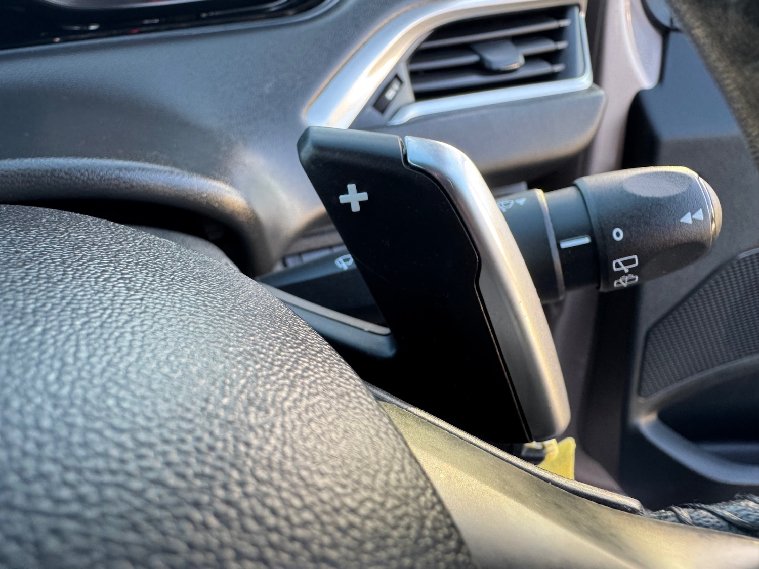 Used Peugeot 208 2012 for sale - 76818045: Photo 19