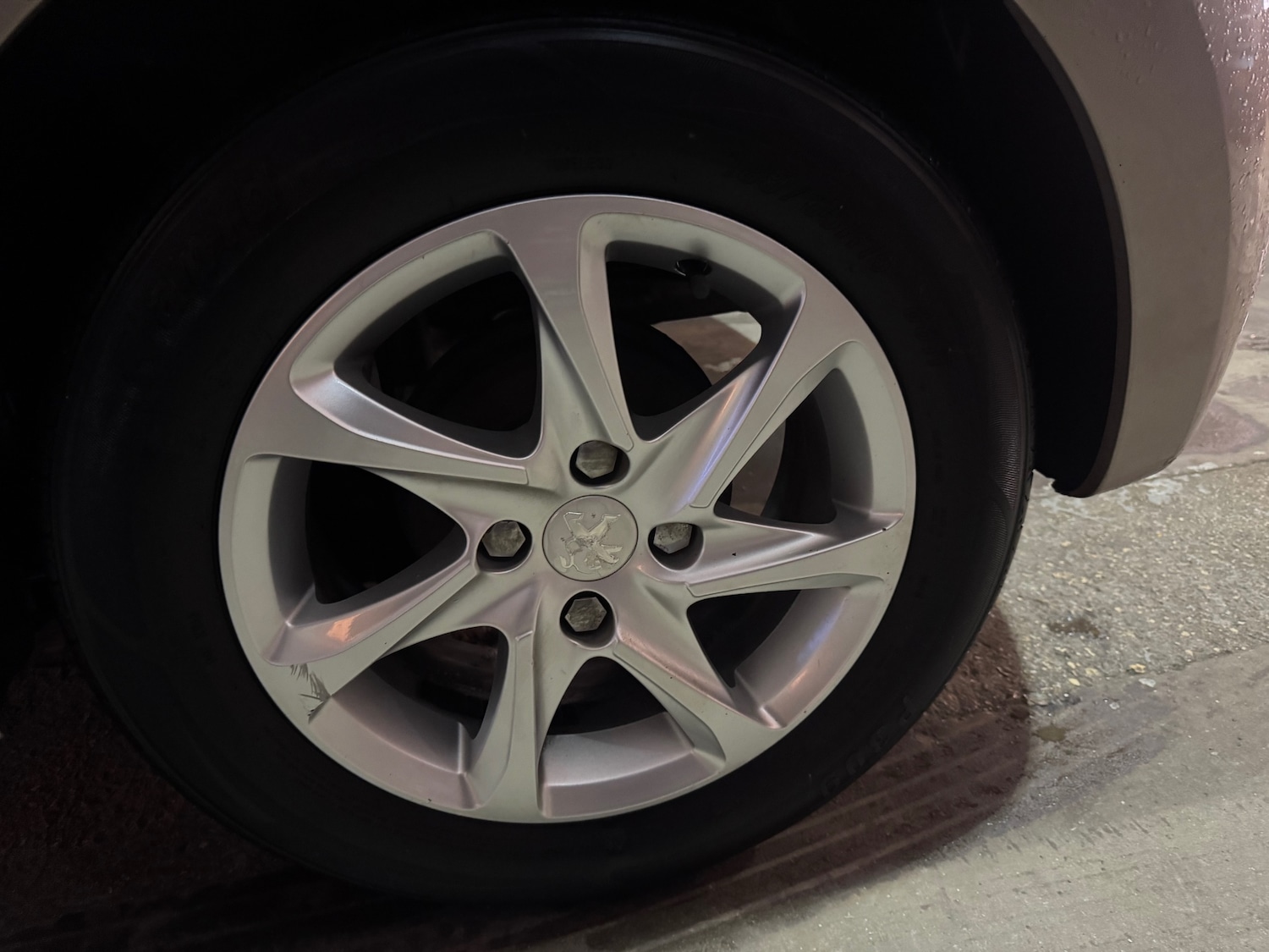 Used Peugeot 208 2012 for sale - 76818045: Photo 24