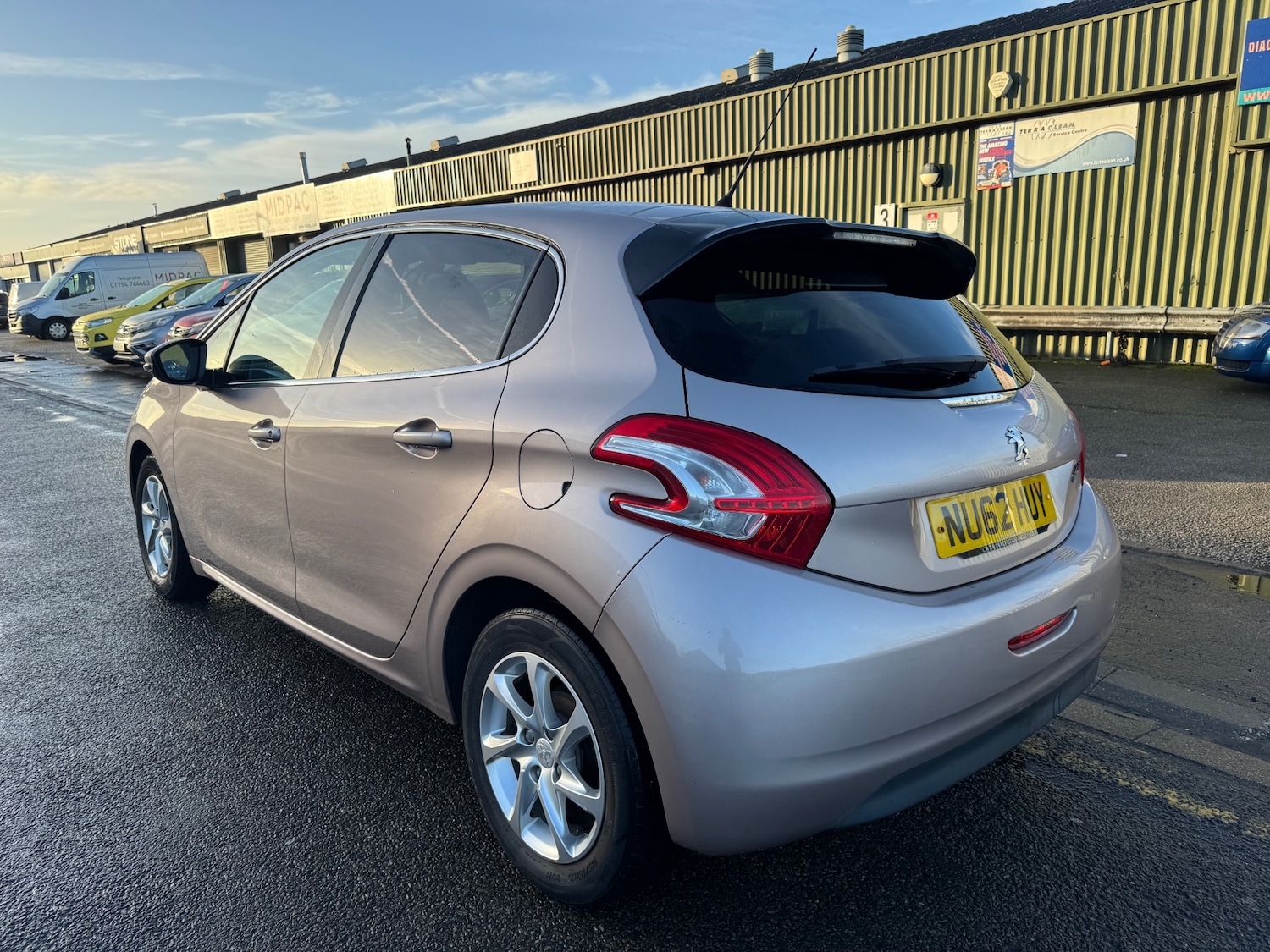 Used Peugeot 208 2012 for sale - 76818045: Photo 6