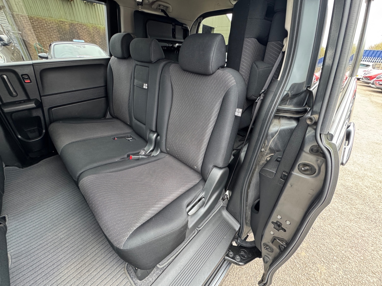 Used Honda Freed 2023 for sale - 77998452: Photo 12