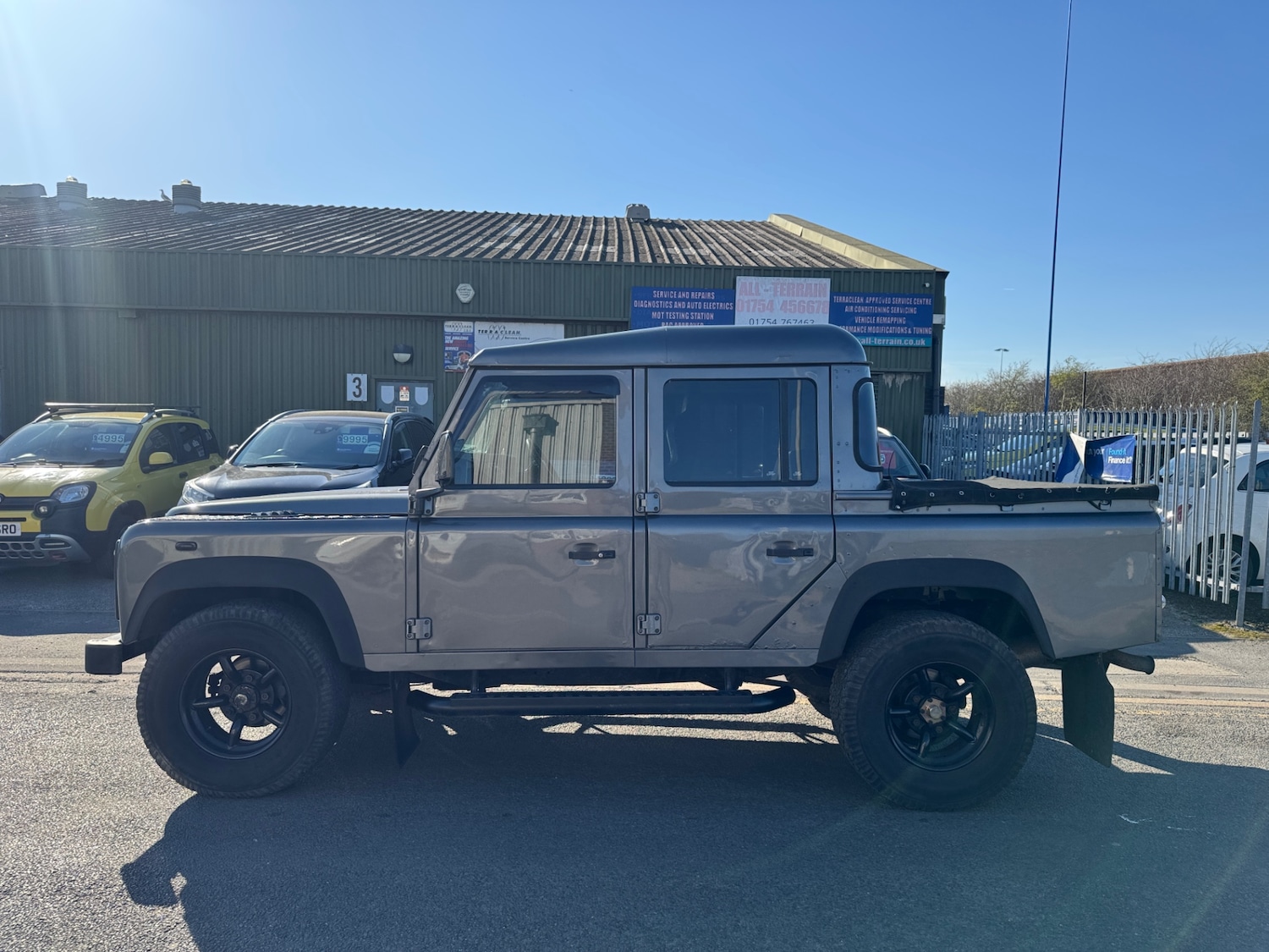 Used Land Rover Defender 2001 for sale - 77934228: Photo 4
